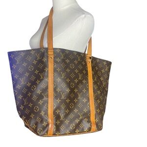 Authentic Louis Vuitton Monogram
Sac Plat orLarge Tote  Needs
Handle Replacement